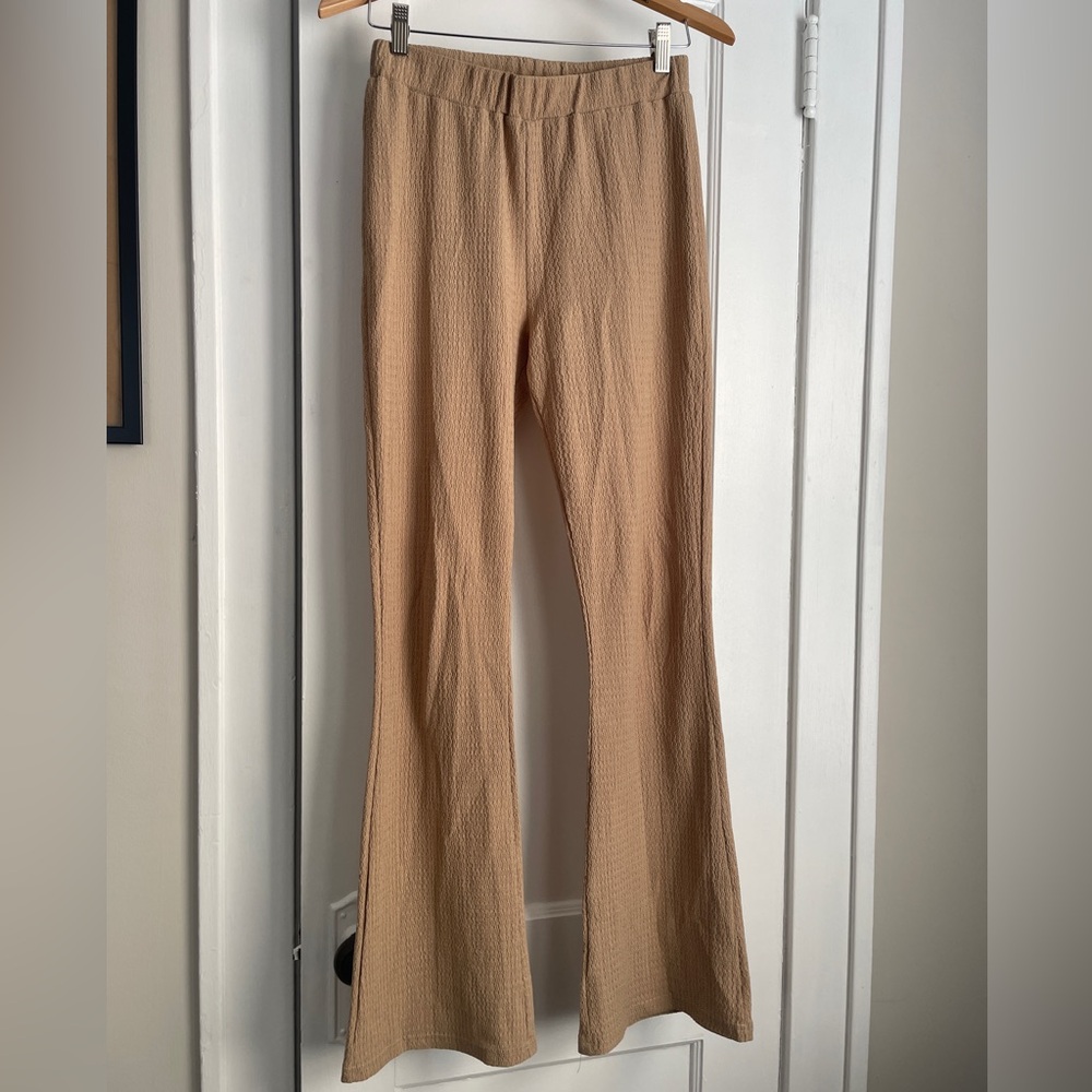Fit & Flare NWOT 70s-inspired disco pants - neutral tan